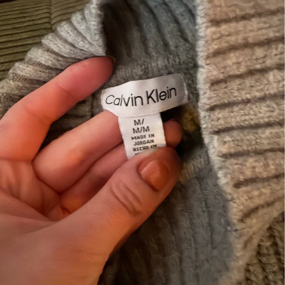 Calvin Klein Textured Gray Turtleneck Sweater - Picture 3 of 3